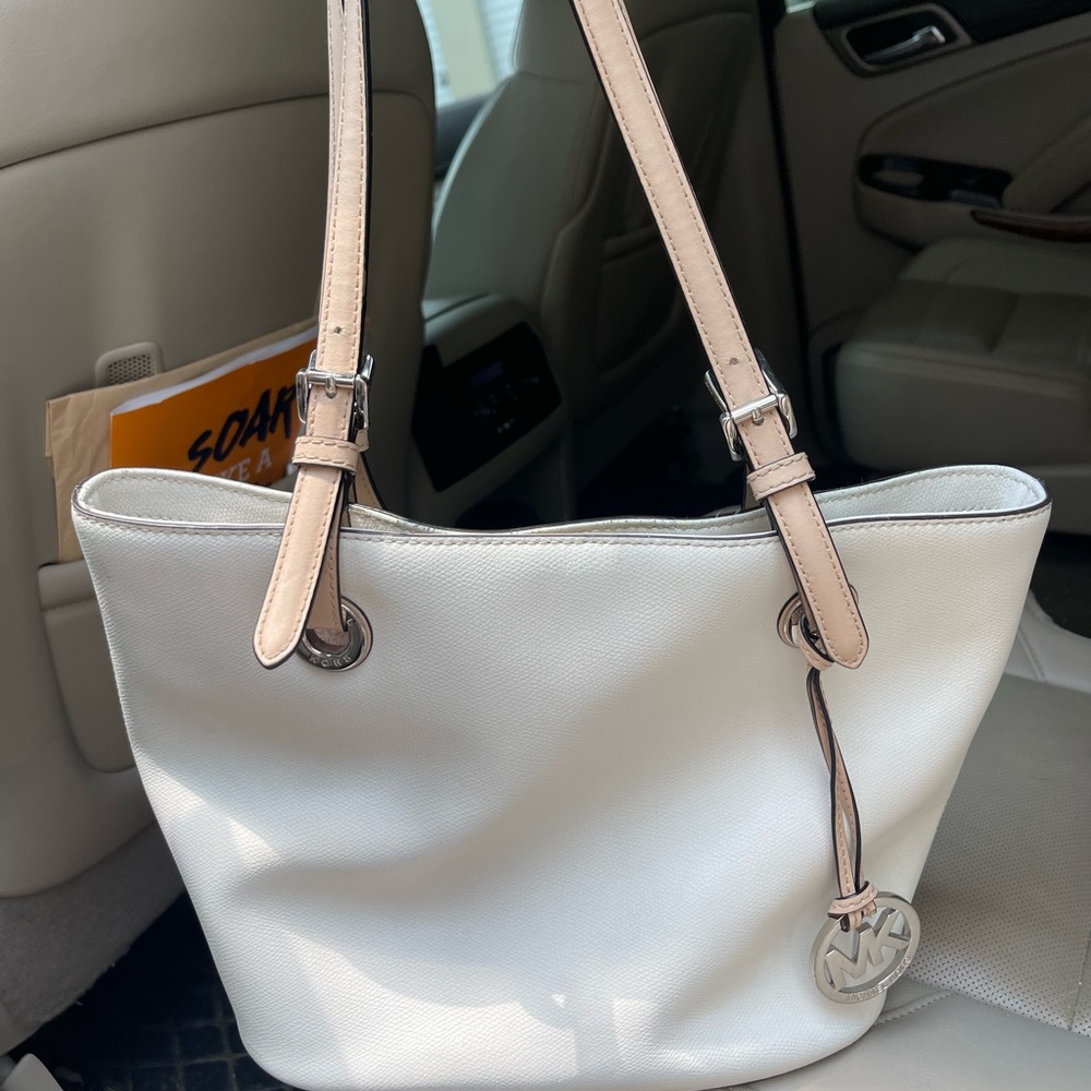 Michael Kors White Elegant Tote Bag